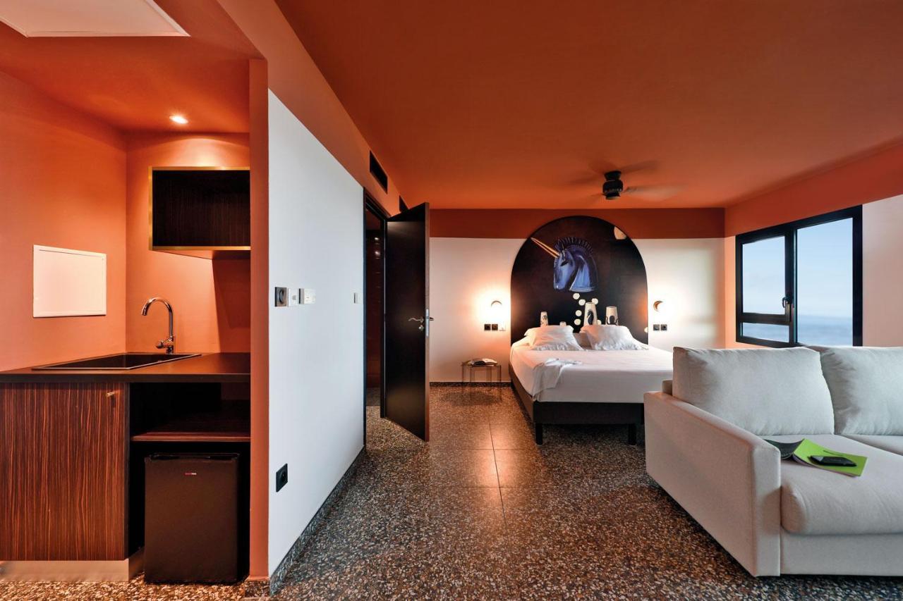 Dina Morgabine Saint Denis Hotel ภายนอก รูปภาพ