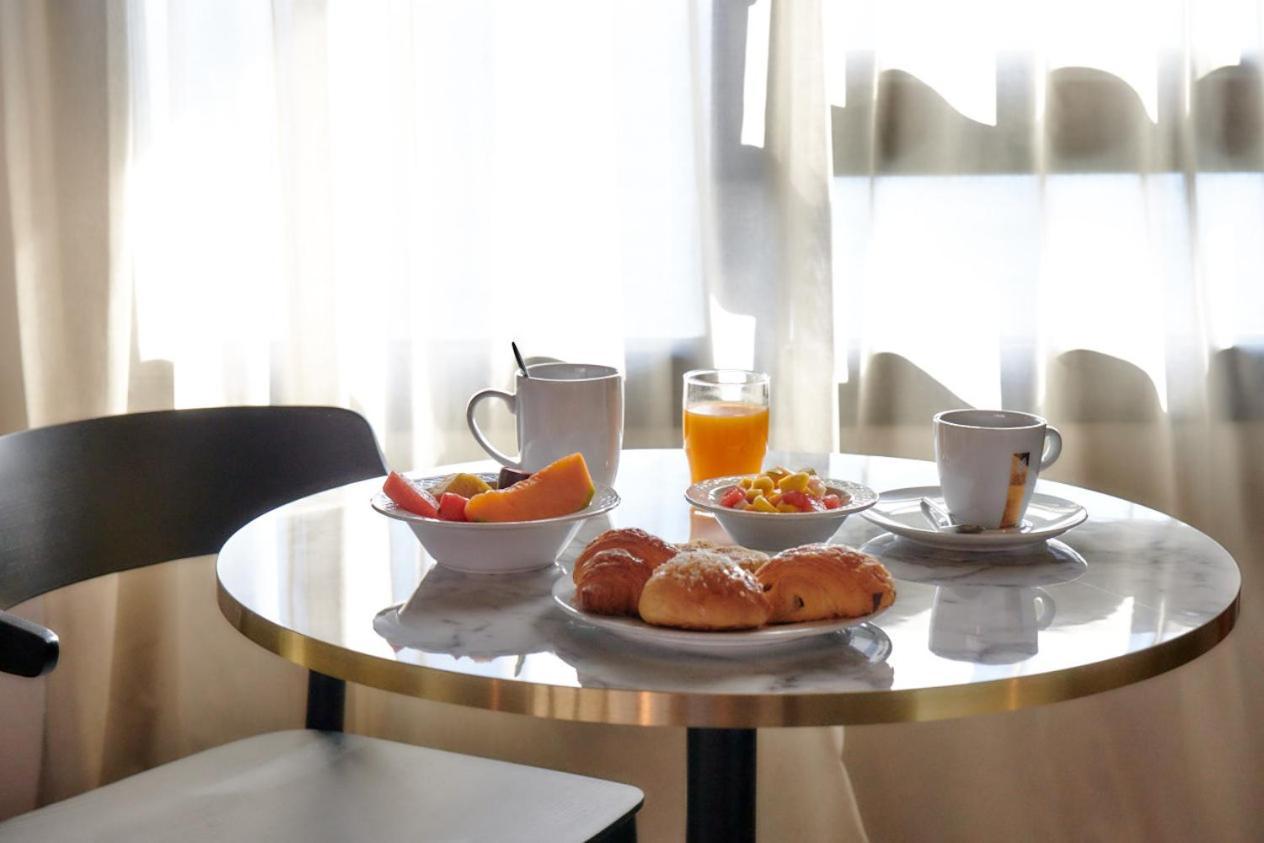 Dina Morgabine Saint Denis Hotel ภายนอก รูปภาพ