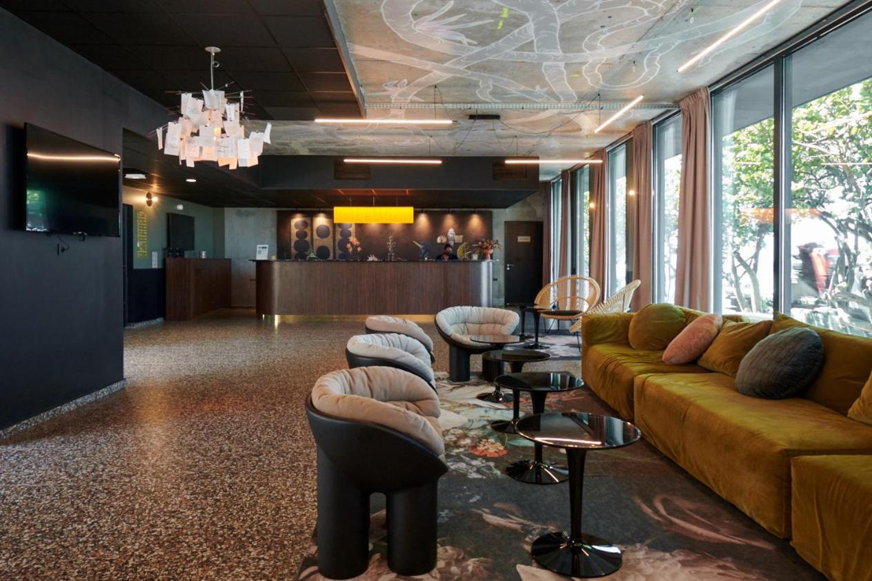 Dina Morgabine Saint Denis Hotel ภายนอก รูปภาพ